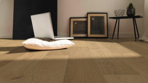 Haro plankegulv - Eg invisible Markant børstet nL+ 