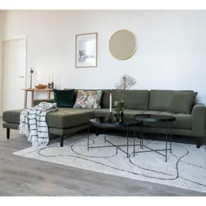 Lido Lounge Sofa - Venstrevendt sofa i olivengrønn med fire puter