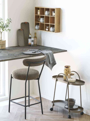 Badalona Counterstol i brun bouclé.