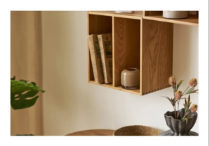 Lysestager i brunt mundblæst glas.