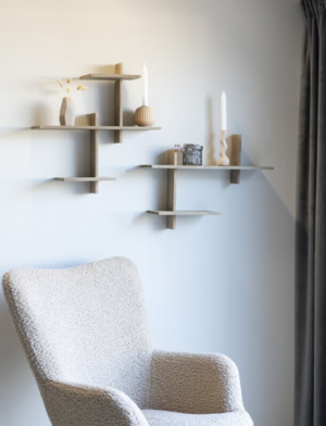 Gavi Hylde, væghylde i fyrretræ