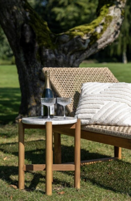 Terracina hjørnebord i akacietræ og terrazzo