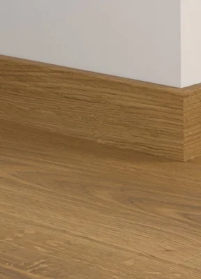 Fodpanel til laminatgulv - Natural Oak 