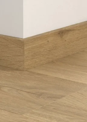 Fodpanel til laminatgulv - Natural Honey Oak 