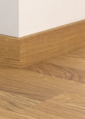 Fodpanel til laminatgulv - Elegant Oak