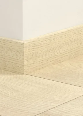 Fodpanel til laminatgulv - Blonde Oak