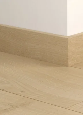 Fodpanel til laminatgulv - Fresh Nordic Oak