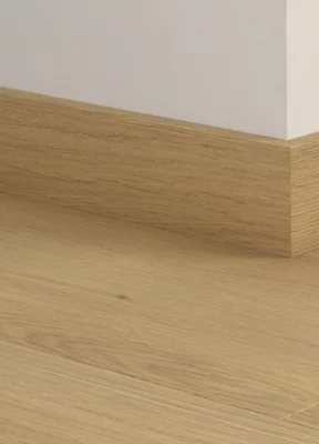 Fodpanel til laminatgulv - Romantic Light Grey Oak