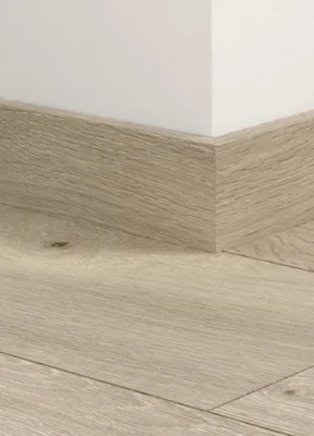 Fodpanel til laminatgulv - Romantic Grey Oak