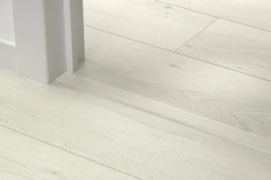 5-i-1 liste til laminatgulv - Romantic Light Grey Oak, INGEN RETURRET! 