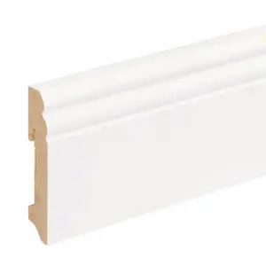 Hvidt fodpanel til laminatgulv, Gammeltysk profil, 18 x 96 mm.