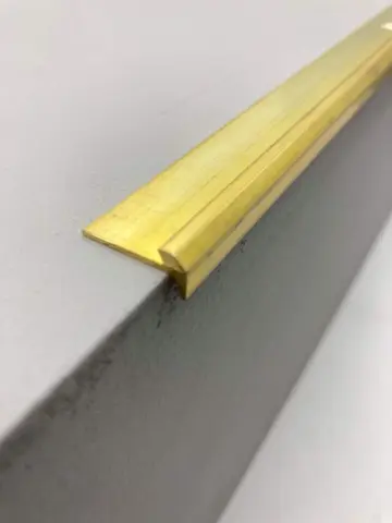 Trappe forkant for 2,5 mm. linoleum, lite - midthull