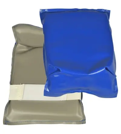 Knee pads in pvc/nylon with velcro