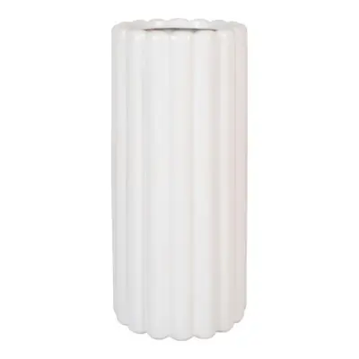 Vase in white ceramic