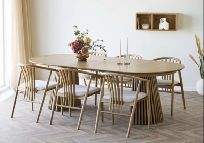 Spisebord Osaka, Egefiner - UDSOLGT TIL UGE 2/2026.