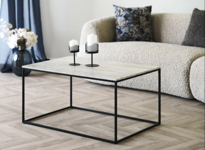 Lysestager i sort stål