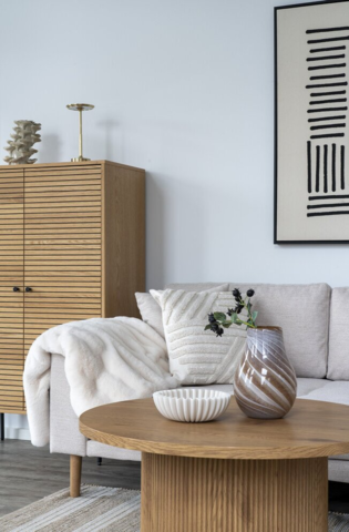 Skål i beige polyresin