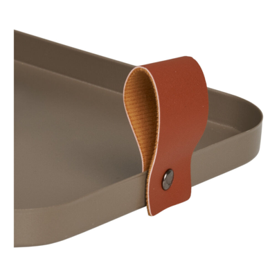 Bakker i brunt stål