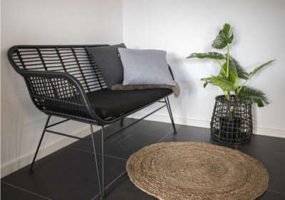 Bombay, rundt tæppe i flettet natur jute - Ø90 cm.