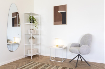 Vita Reol med 5 hylder og hvidt stel