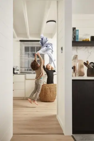 BerryAlloc Ocean 8 V4 - Bloom Natural