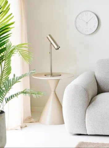 Lalibela, Vægur lydløst og sølvfarvet