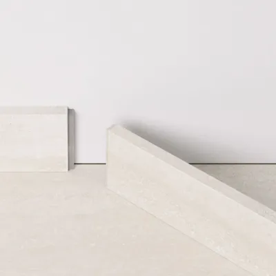 Pergo fodliste til vinylgulv 12x70x1494 mm.