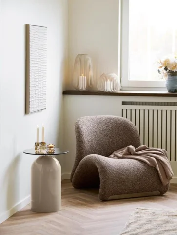 Stoense Lanterne, 40 cm. høj beigefarvet og i metal - UDSOLGT TIL UGE 32