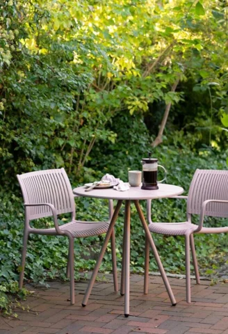 Manzano Spisebordsstol i farven taupe m. armlæn