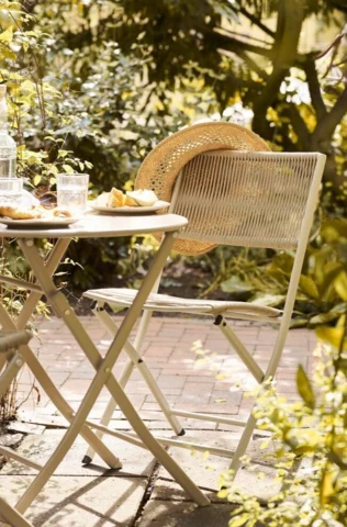 Cafesæt Arcas, bord med 2 stole - UDSOLGT TIL UGE 20