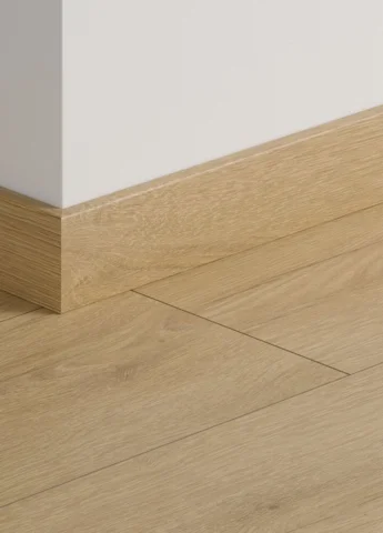 Fodpanel til laminatgulv - Natural Honey Oak 