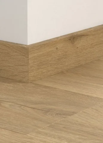 Fodpanel til laminatgulv - Natural Honey Oak 