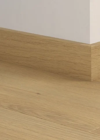 Fodpanel til laminatgulv - Warm Natural Oak