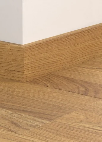 Fodpanel til laminatgulv - Elegant Oak