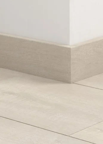 Fodpanel til laminatgulv - Light Fjord Oak