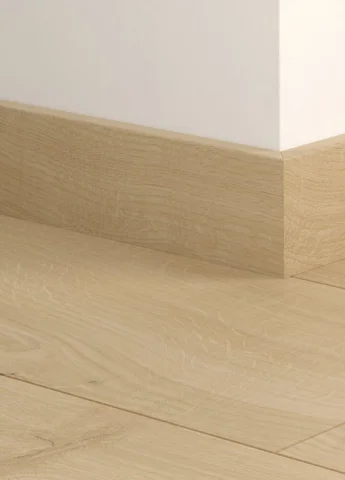Fodpanel til laminatgulv - Fresh Nordic Oak