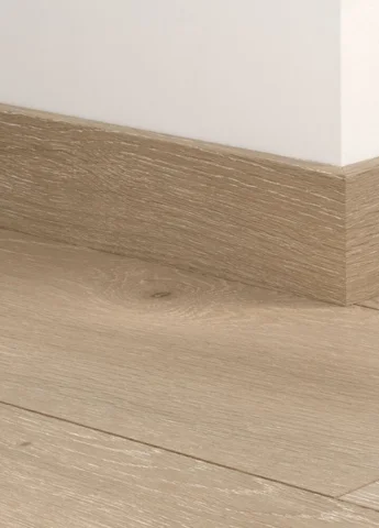 Fodpanel til laminatgulv - Romantic Greige Oak