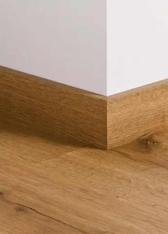 Fodpanel til laminatgulv - Hazelwood Oak