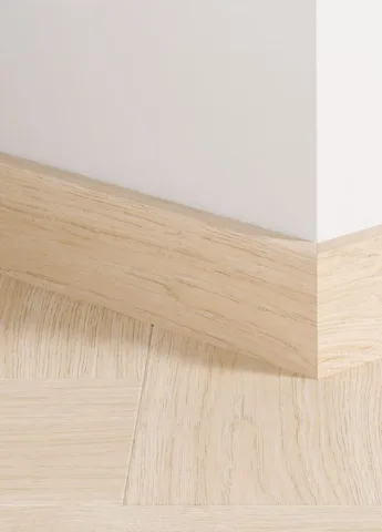 Fodpanel til laminatgulv - Ivory Oak