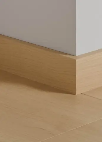 Fodpanel til laminatgulv - Smokewood Oak