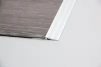 Afslutningsprofil, 3 mm. midthullet 