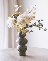 Vase, mørkegrå keramik